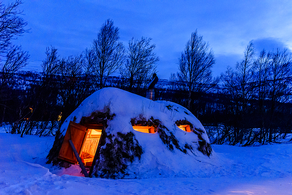 Barbecue hut with grill, Björn Klauer's husky farm, Bardufoss, Norway