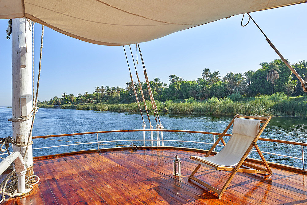 lazulli boat,egypt,river nile deck,terrace