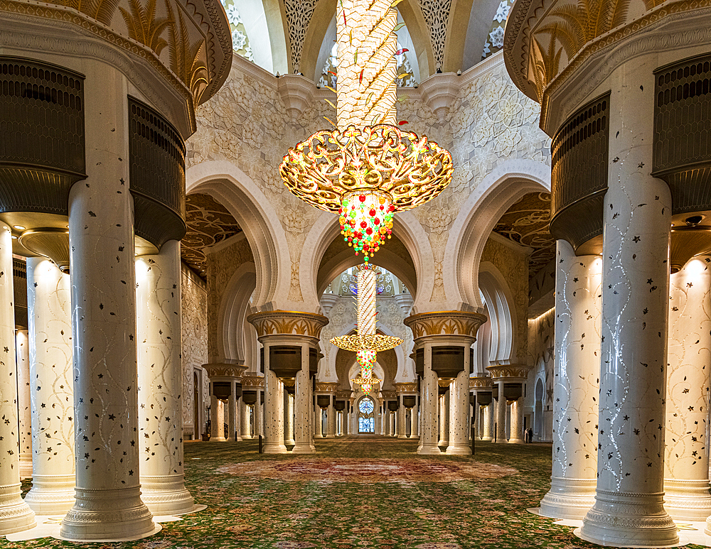 The Sheikh Zayed Grand Mosque, Abu Dhabi, UAE