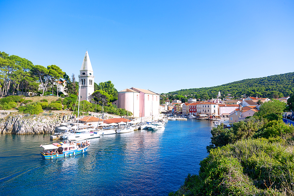 Veli Lošinj, Island Lošinj, port