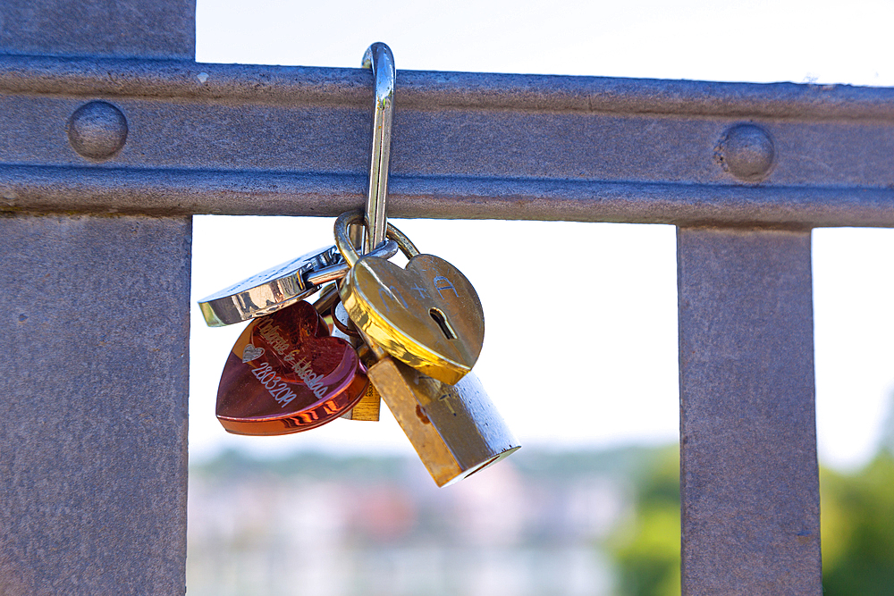 Love locks on the Innsteg in Passau