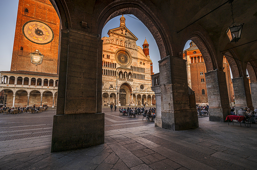 Square with Cathedral of Cremona, Piazza Duomo Cremona, Cremona, Province of Cremona, Lombardy, Italy, Europe