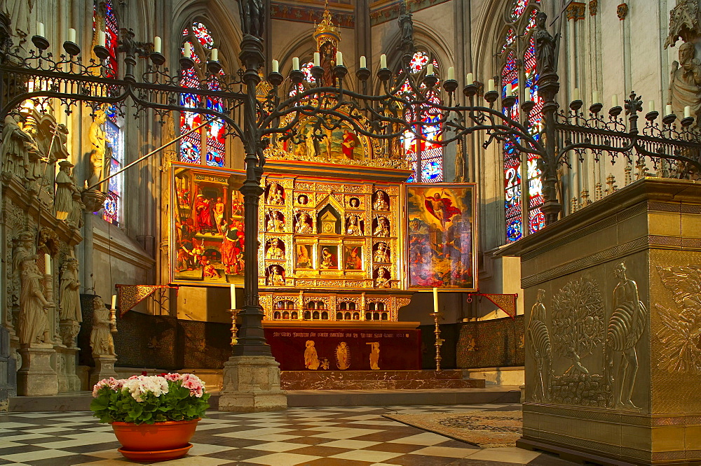 St. Viktor Dom (church) at Xanten, indoor photo, Niederrhein, North Rhine-Westphalia, Germany, Europe