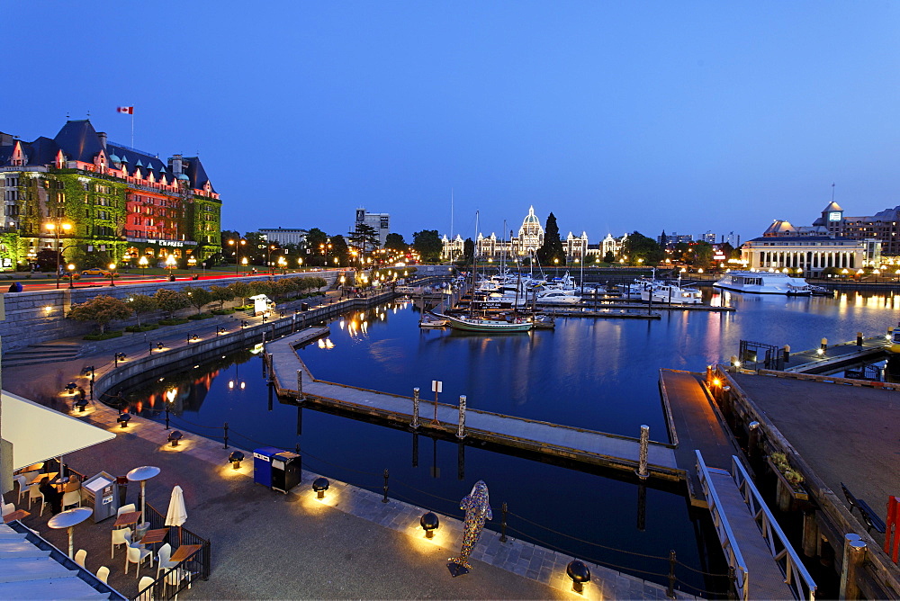 Victoria harbour, Hotel Empress, twilight, Victoria, Vancouver Island, Canada, North America