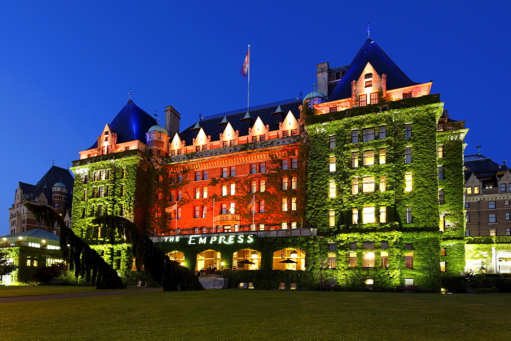 Hotel Empress at twilight, luxery facade, Victoria, Vancouver Island, Canada, North America