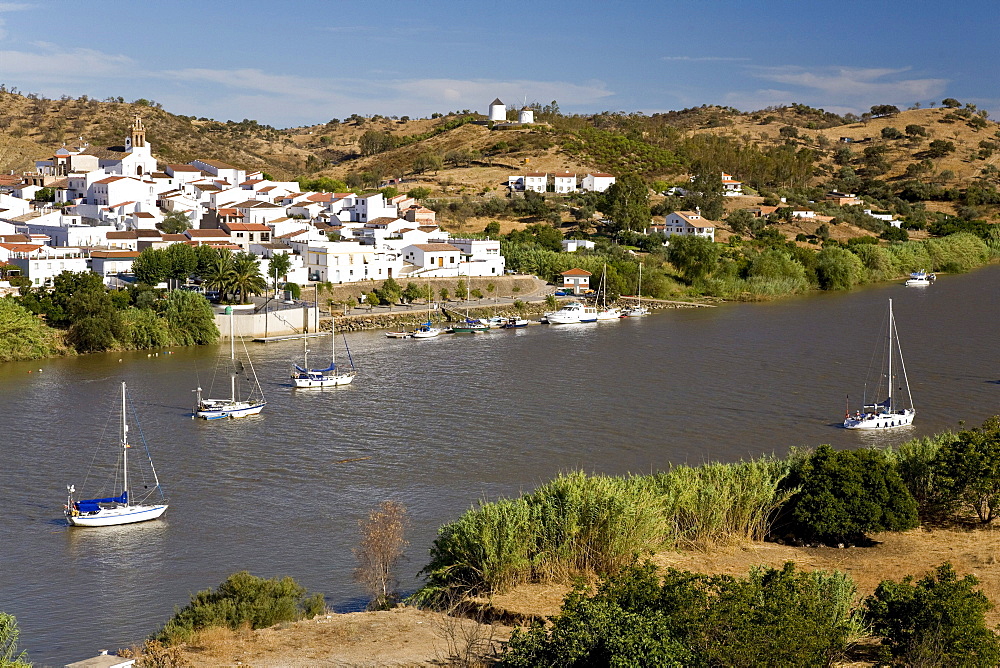 Sailing boats on the river Guadiana, boarder to Andalusia, Spain, Alcoutim, Algarve, Portugal