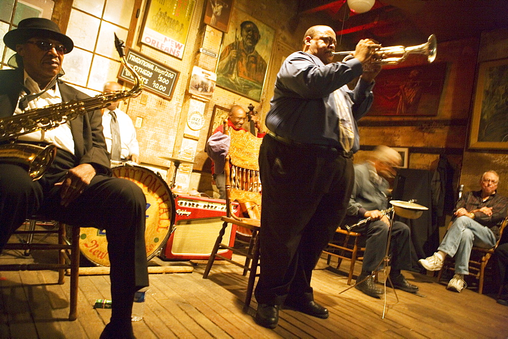 Musicians playing in Preservation Hall Jazz Club, French Quarter, New Orleans, Louisiana, USA