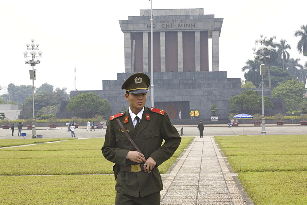 Soldier in front of the Ho-Chi-Minh Mausoleum at Hanoi, Ha Noi Province, Vietnam, Asia