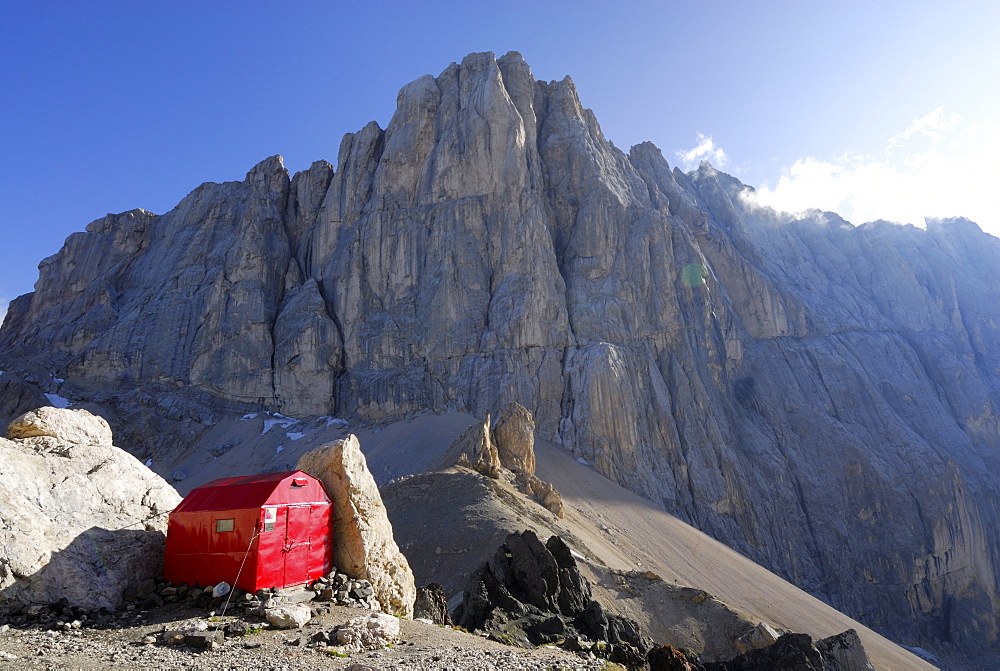 Bothy Bivacco Bianco Marmolada south face at Passo Ombretta, Dolomites, Trentino-Alto Adige/South Tyrol, Italy