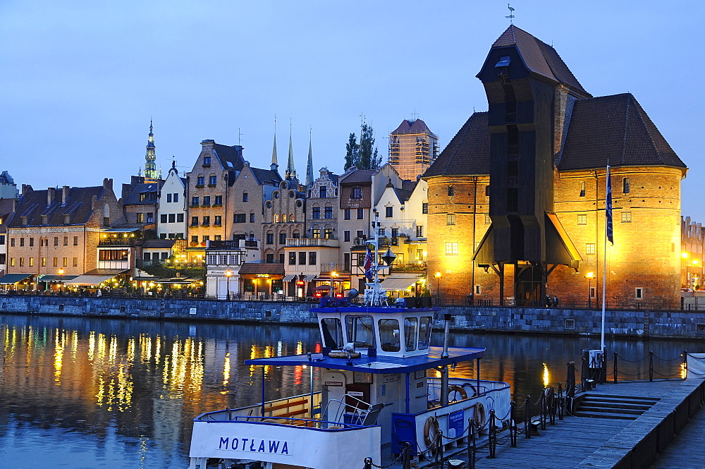 View from the Bleihof island to the Krangate in the evening, Rechtstadt, Gdansk, Poland, Europe