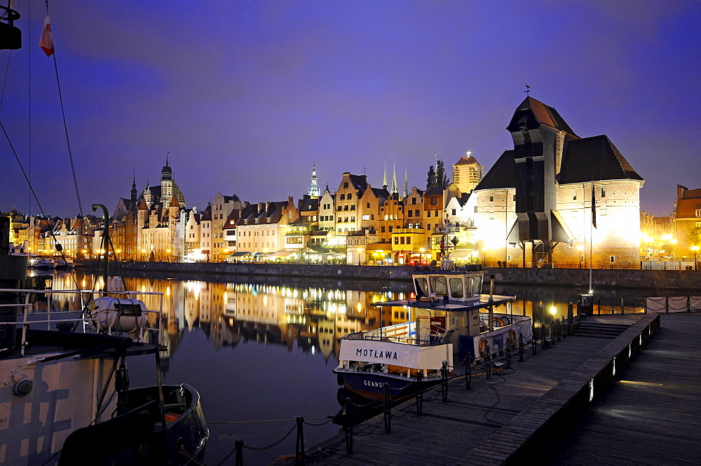 View from the Bleihof island to the Krangate in the evening, Rechtstadt, Gdansk, Poland, Europe