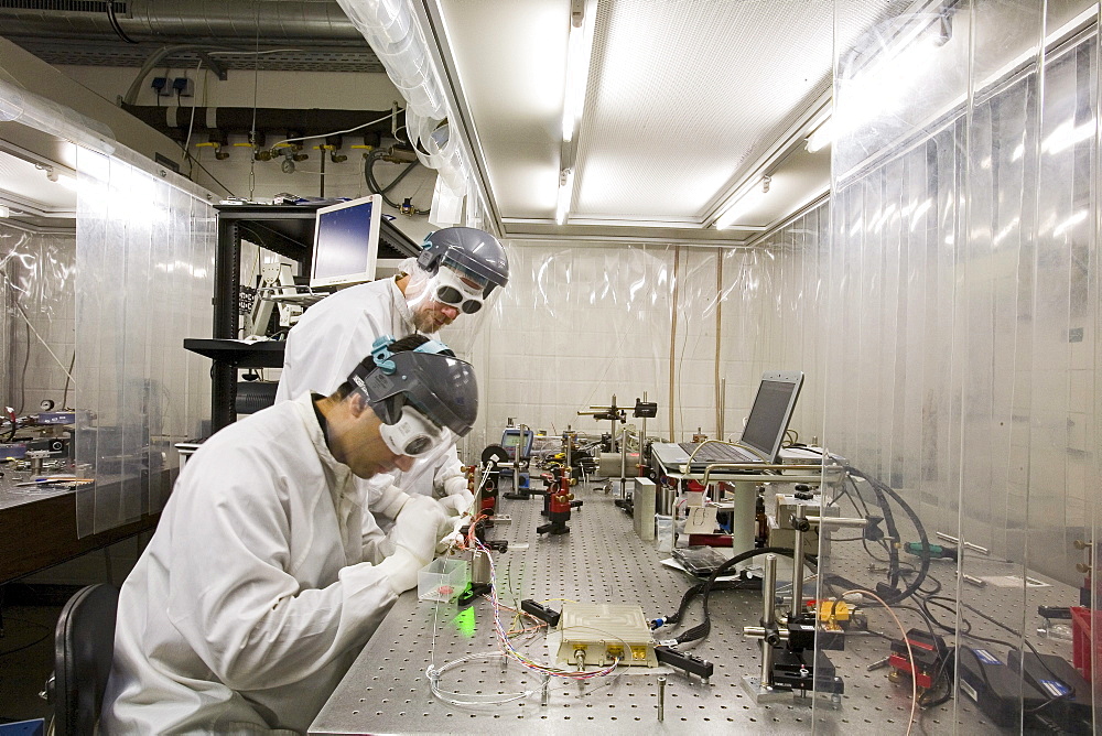 Laser centre, research scientists in protective clothing, laboratory, Hanover, Lower Saxony, Germany