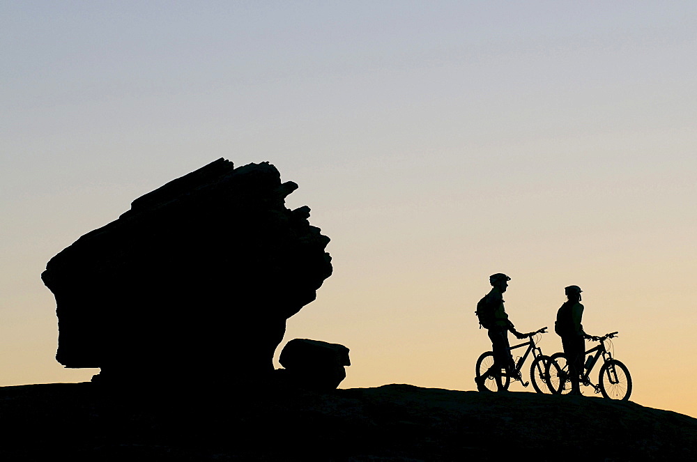 Mountain biker, White Rim Trail, Moab, Utah, USA