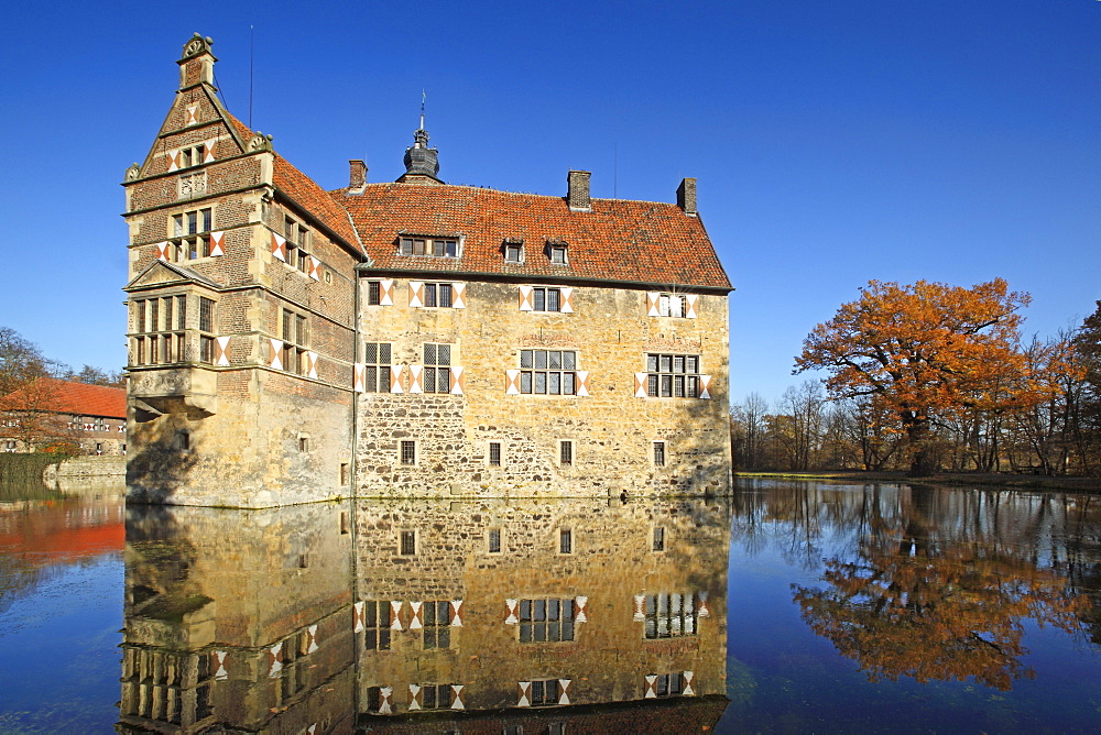 Vischering castle, Luedinghausen, Muensterland, North Rhine-Westphalia, Germany