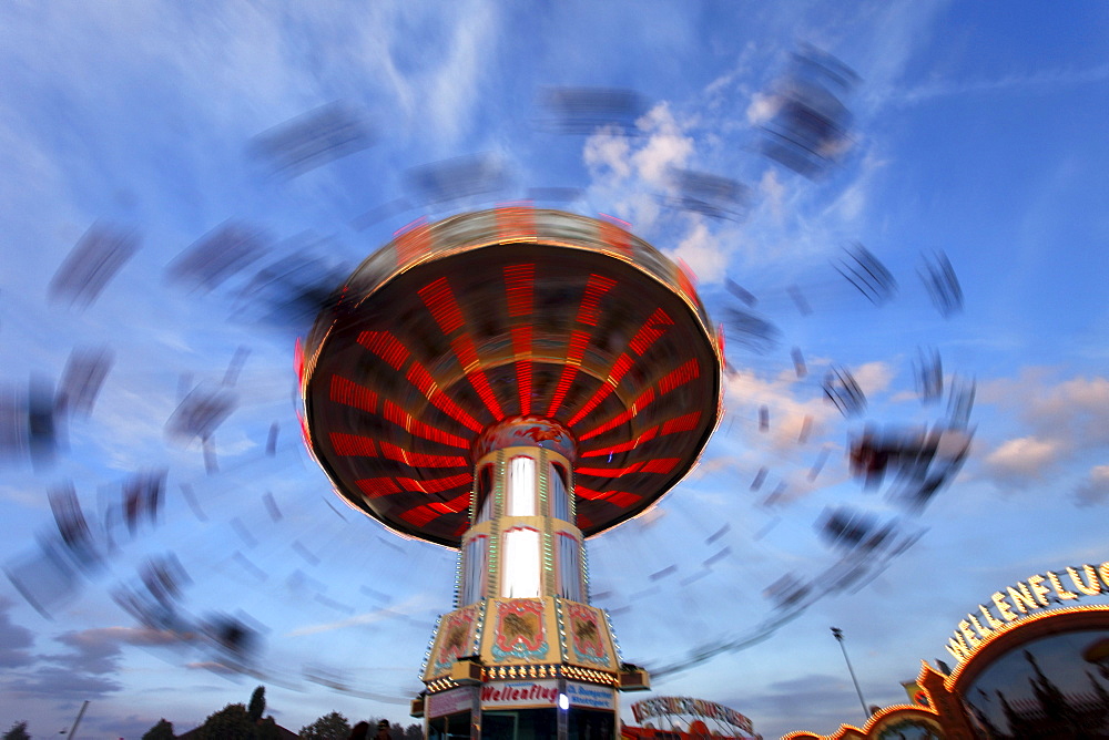 Chairoplane, Cannstatter Volksfest, Stuttgart, Baden-Wurttemberg, Germany