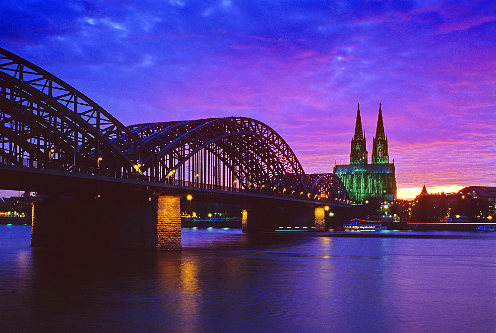 Evening sky above Cologne cathedral and the Hohenzollern bridge, Cologne, Rhine river, North Rhine-Westphalia, Germany