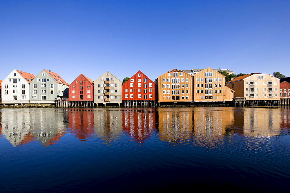 Warehouses of Bryggene at the river Nidelv, Mollenberg district, Trondheim, Trondelag, Norway, Scandinavia, Europe