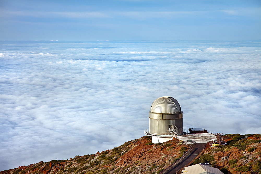 Observatory above cloud cover, Roque de los Muchachos, Caldera de Taburiente, La Palma, Canary Islands, Spain, Europe