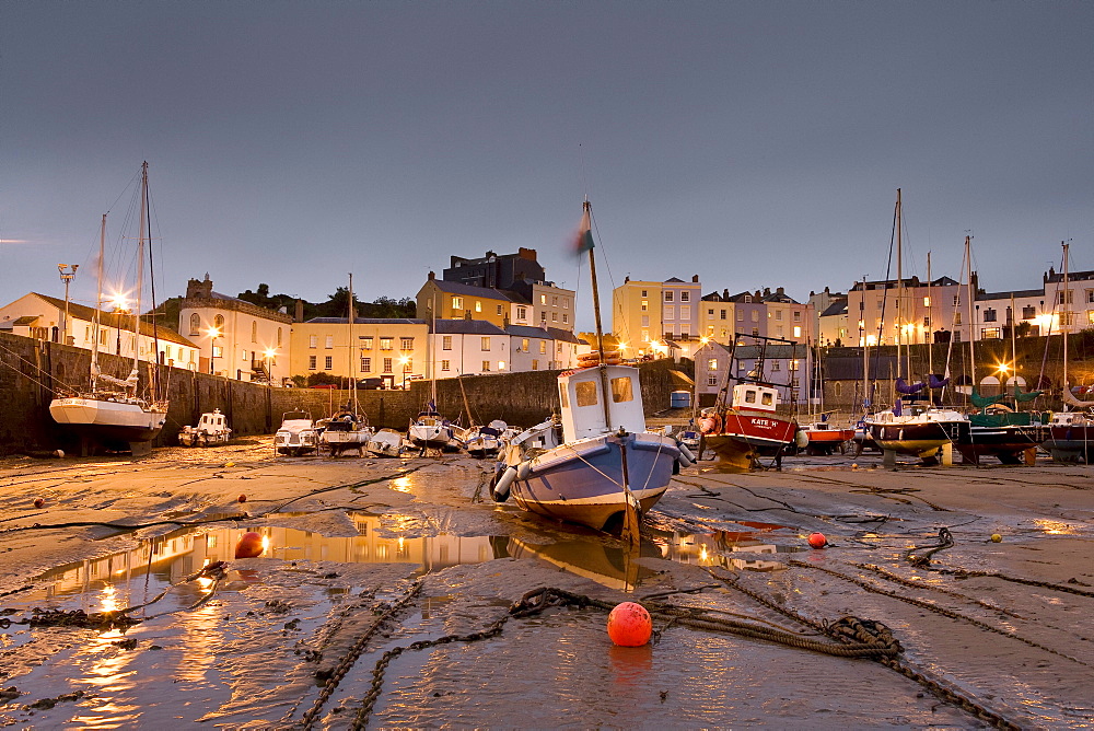 View of the town and harbour, Tenby, Pembrokeshire, Dyfed, Wales, Great Britain, United Kingdom, UK, Europe