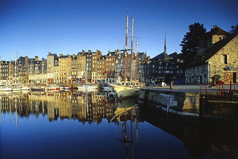 Boats at old harbour Vieux Port in the sunlight, Honfleur, Normandy, France, Europe