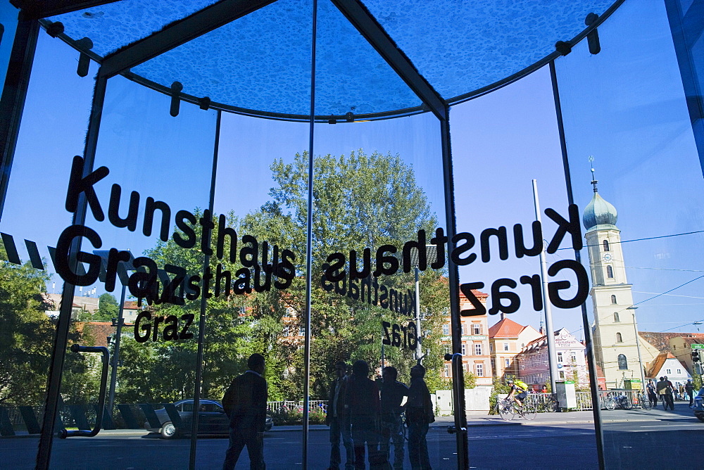 Kunsthaus, the Museum of Contemporary Art, aka the Friendly Alien, blob architecture by Peter Cook and Colin Fournier, Graz, Styria, Austria