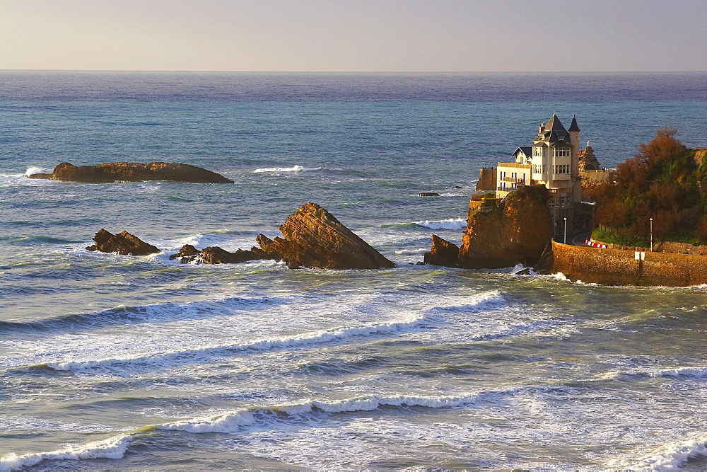 Villa Belza in Biarritz, Cote d'Argent, Voie du littoral, Coastal path, The Way of Saint James, Road to Santiago, Chemins de Saint-Jacques, Dept. PyrâˆšÃ‰Â¬Â©neâˆšÃ‰Â¬Â©s-Atlantiques, RâˆšÃ‰Â¬Â©gion Aquitaine, France, Europe