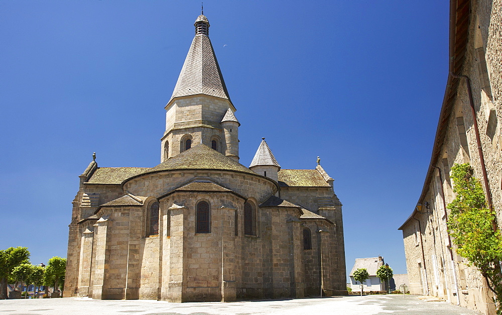 Saint BarthâˆšÃ‰Â¬Â©lemy Church, BâˆšÃ‰Â¬Â©nâˆšÃ‰Â¬Â©vent l'Abbaye, The Way of St. James, Chemins de Saint-Jacques, Via Lemovicensis, Dept. Creuse, RâˆšÃ‰Â¬Â©gion Limousin, France, Europe