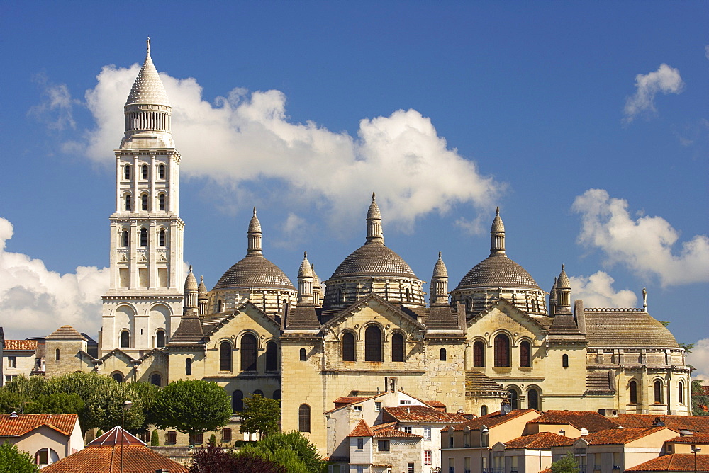 PâˆšÃ‰Â¬Â©rigueux cathedral, Saint Front Cathedral, The Way of St. James, Roads to Santiago, Chemins de Saint-Jacques, Via Lemovicensis, PâˆšÃ‰Â¬Â©rigueux, Dept. Dordogne, RâˆšÃ‰Â¬Â©gion Aquitaine, France, Europe