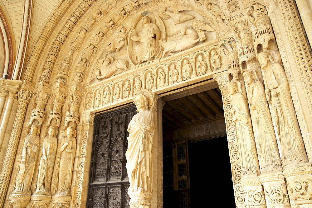 Saint Stephen's Cathedral in Bourges, Bourges Cathedral, South door, The Way of St. James, Chemins de Saint Jacques, Via Lemovicensis, Bourges, Dept. Cher, RâˆšÃ‰Â¬Â©gion Centre, France, Europe