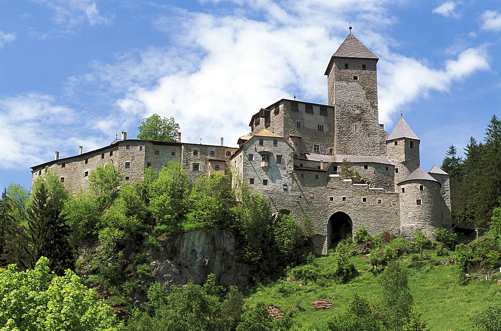 Taufers Castle, Sand in Taufers, Ahrntal, Bolzano, South Tyrol, Italy
