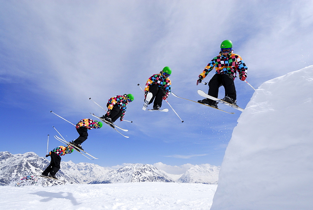 Skier freeriding, ski area Soelden, Oetztal, Tyrol, Austria