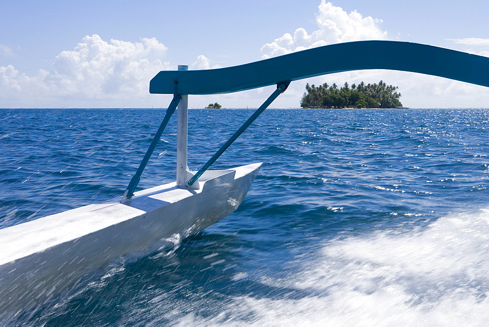 Boat trip in a canoe to Motu island at Raiatea Lagoon, Raiatea, Society Islands, French Polynesia, South Pacific, Oceania