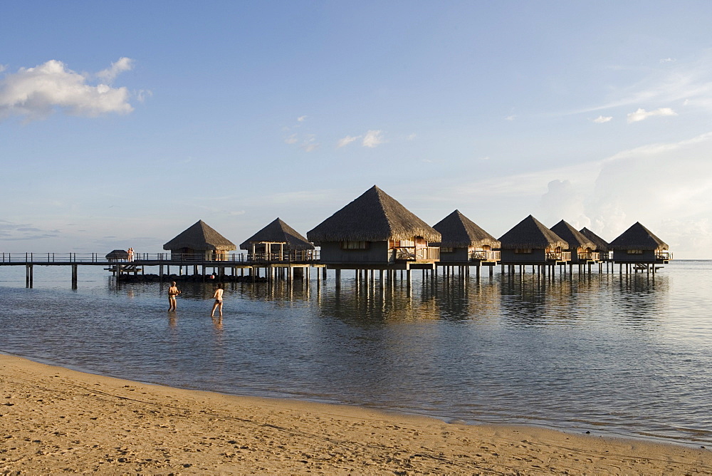 Beach and bungalows at Le Meridien Tahiti Resort, Tahiti, Society Islands, French Polynesia, South Pacific, Oceania