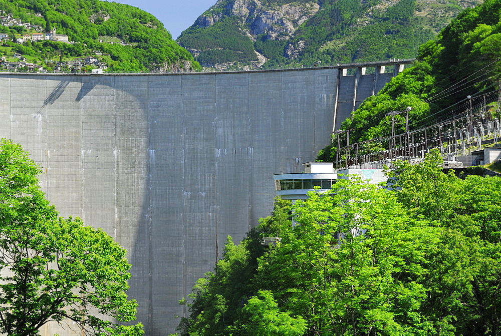 Dam at lake Vogorno and power station, water power plant, Gordola, valley of Verzasca, Valle Verzasca, Ticino, Switzerland