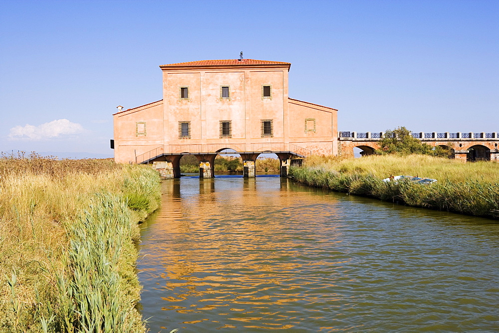 Casa Rossa Ximenes in the Riserva naturale Provinciale Diaccia Botrona near Castiglione della Pescaia, Tuscany, Italy