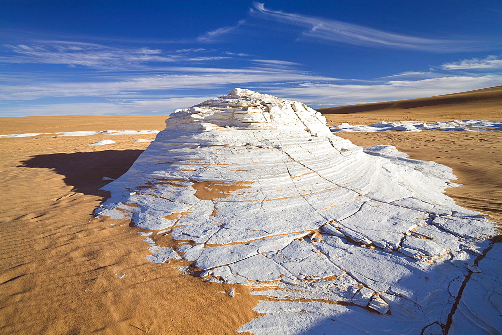 Gypsum in sanddunes, Erg Murzuk, libyan desert, Libya, Sahara, North Africa