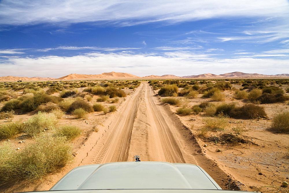 Road in the libyan desert, Sanddunes, Sahara, Libya, North Africa