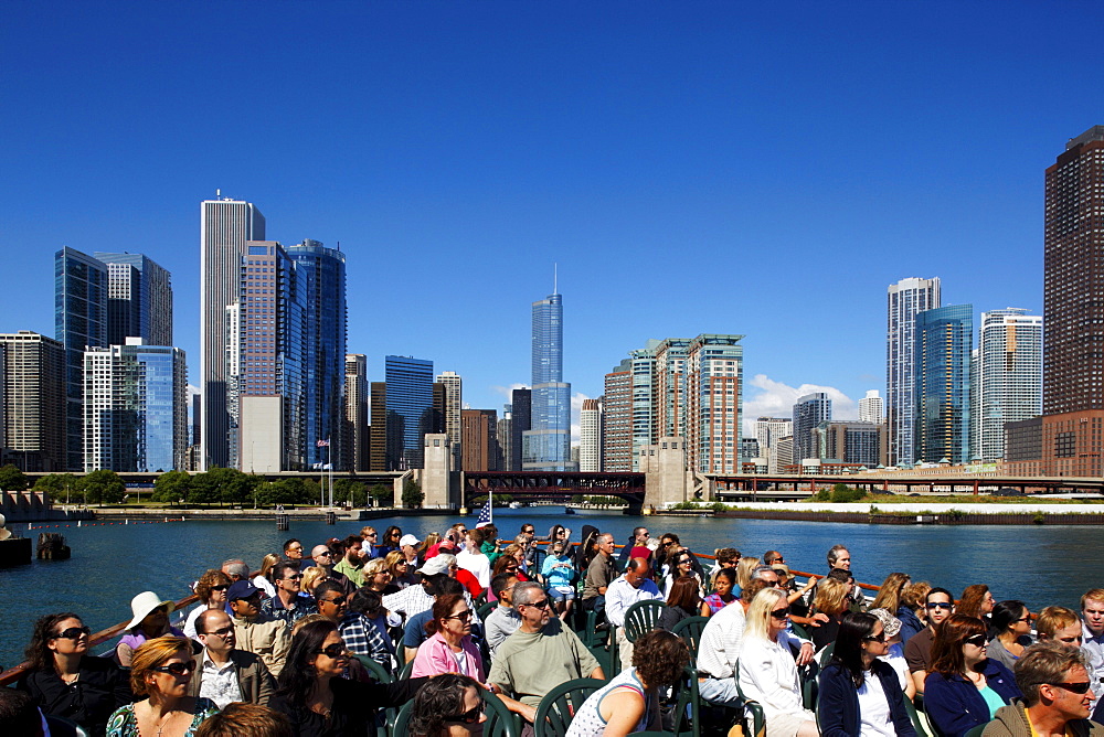 Cruise on Chicago River, Trump Tower in the background, Chicago, Illinois, USA