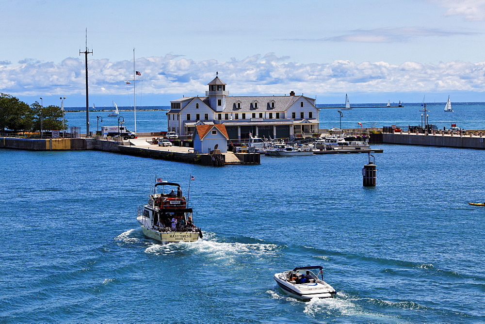 US Coast guard, Lake Michigan, Chicago, Illinois, USA