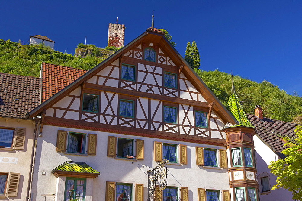 Castle and hotel at the town of Hornberg, Summer morning, Southern Part of Black Forest, Black Forest, Baden-Wuerttemberg, Germany, Europe