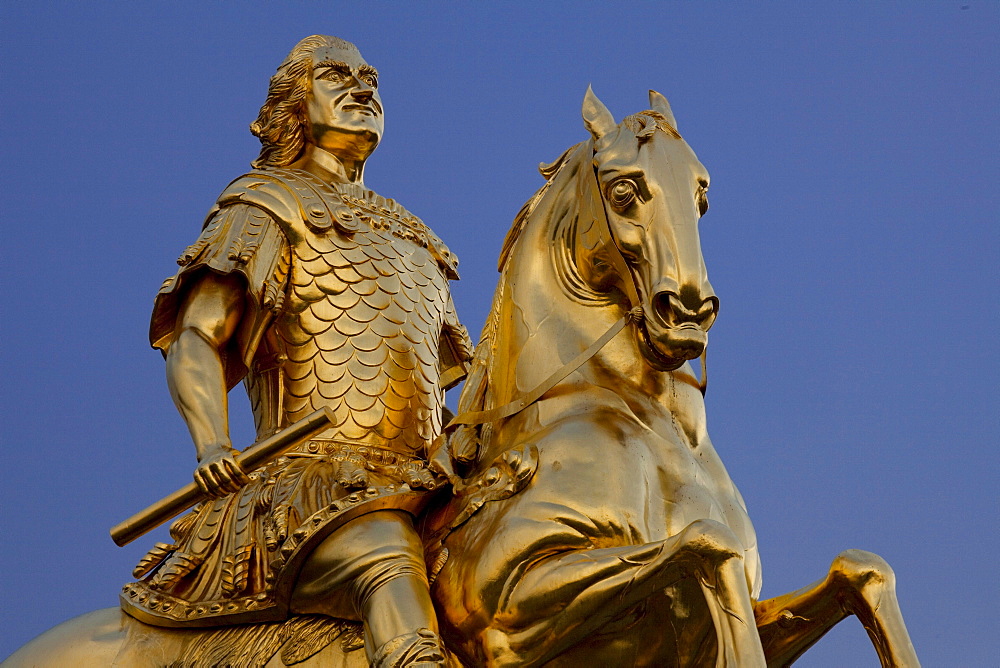 Der goldene Reiter, The golden equestrian sculpture of King Augustus the Strong, August II, Dresden, Saxony, Germany