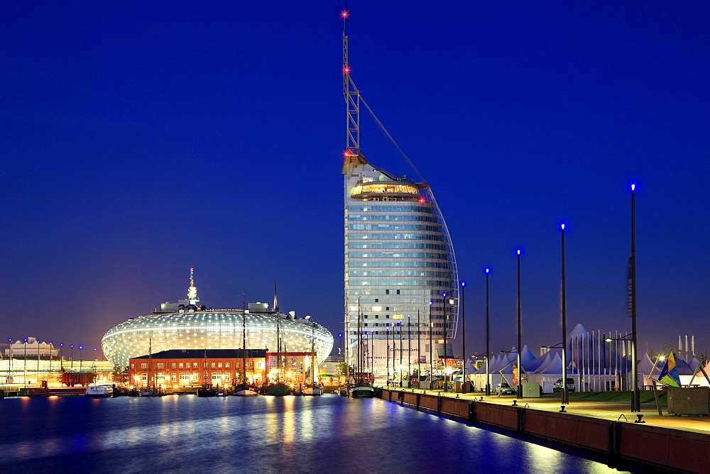 New harbour with Klimahaus 8âˆž Ost and Atlantic Hotel Sail City in the evening, Bremerhaven, Hanseatic City of Bremen, Germany, Europe