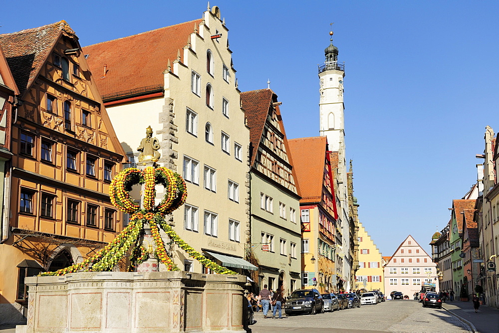 Fountain decorated for Easter, Herrengasse, Rothenburg ob der Tauber, Bavaria, Germany