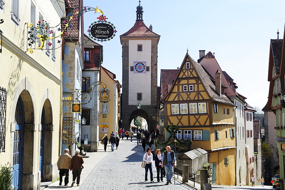 Ploenlein with gate Sieberstor, Rothenburg ob der Tauber, Bavaria, Germany