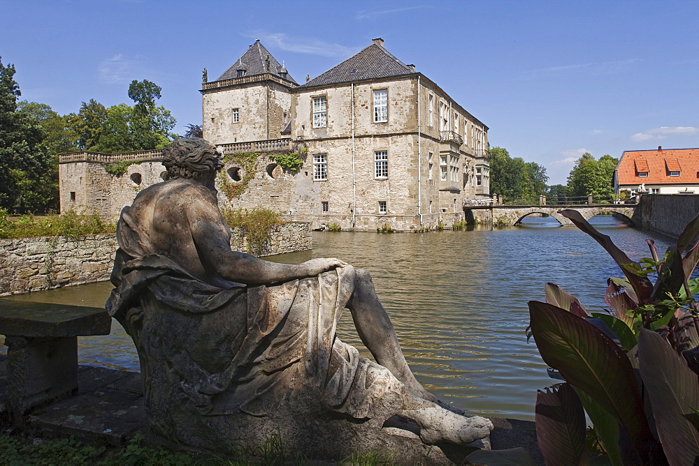 Gesmold castle with bridge leading over the moat, Gesmold, Melle, Lower Saxony, Germany