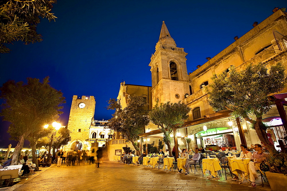 Main square, Piazza IX. Aprile, Taormina, Sicily, Italy