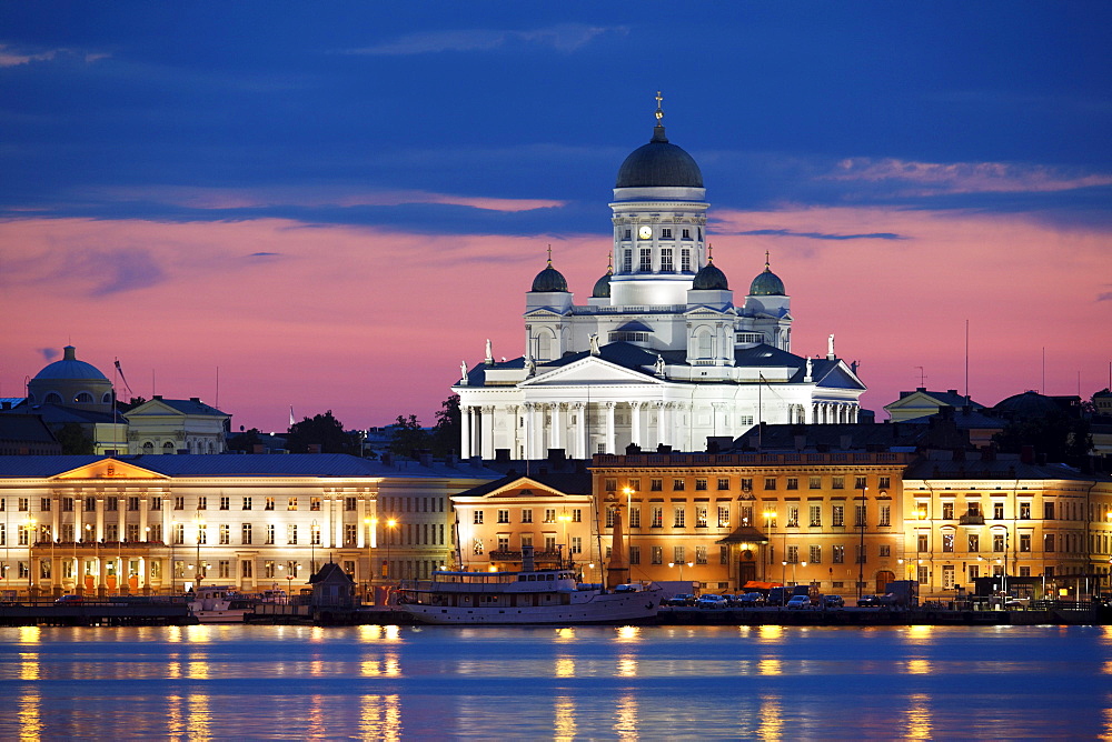 Port of Helsinki with view of Helsinki Cathedral, Helsingin Tuomiokirko and Norra and Pohjois Esplanade, Helsinki, Finland