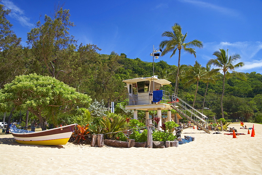 Lifeguard hut on the beach, Weimea Bay Beach Park, North Shore, Oahu, Hawaii, USA, America