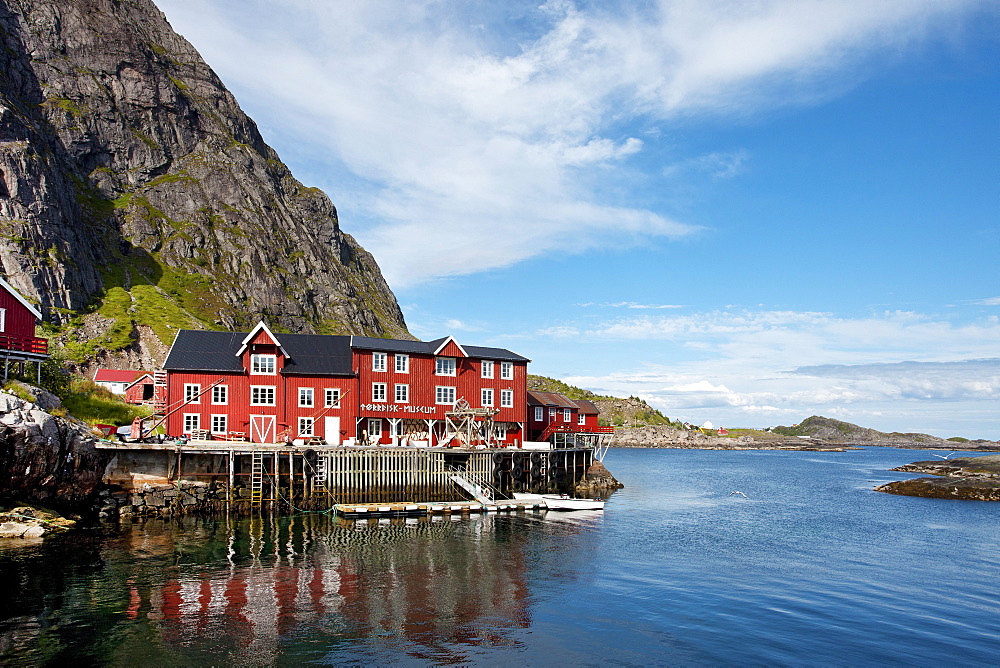 Traditional Rorbu fisherman`s hut, village, Moskenesoya, Lofoten Islands, North Norway, Norway