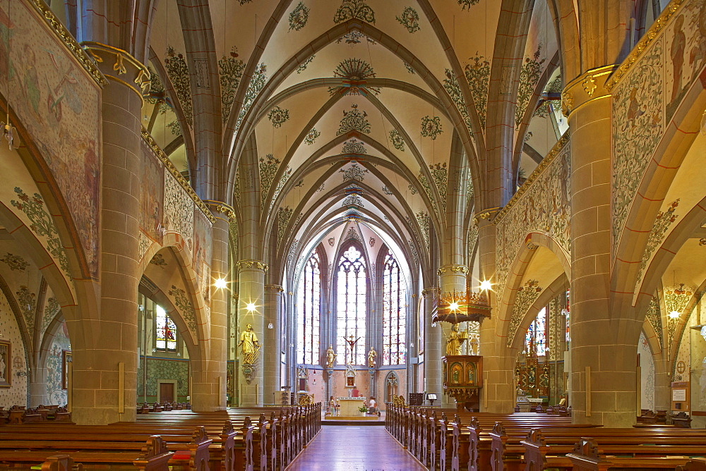 Interior design of the St. Laurentius' parish church, Inside, Ahrweiler, Bad Neuenahr-Ahrweiler, Ahr, Eifel, Rhineland-Palatinate, Germany, Europe